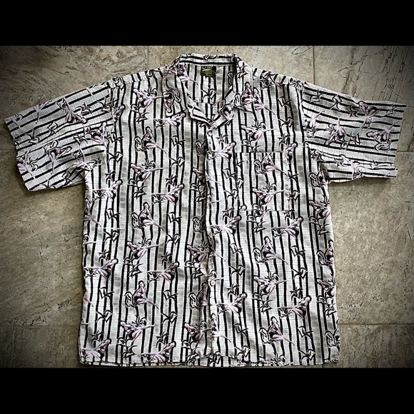 Aloha/Hawaiian Shirt featuring Bathing Beauties/Pin-Ups/Hotties - Picture 1 of 4